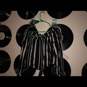 B&W off the shoulder woman’s shirt